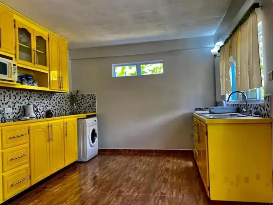 J'S Residence - 1 Bedroom Apartment La Fargue Saint Lucia